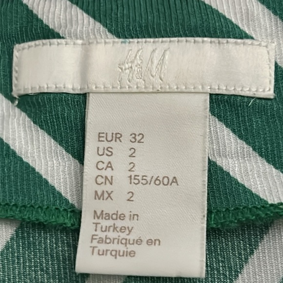 Asymmetric‎ skirt H&M - Picture 3 of 4